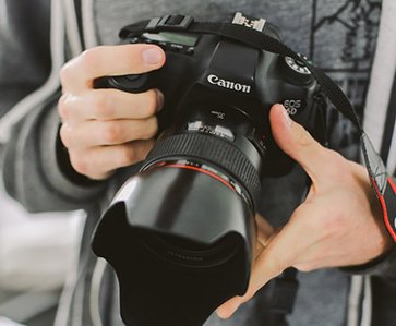 صورة عن الاستوديو ١